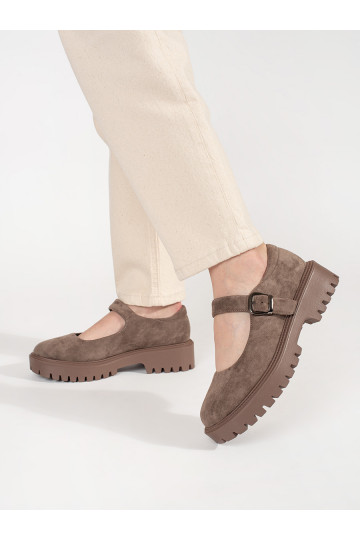 smilšu krāsas kurpes ar platformu