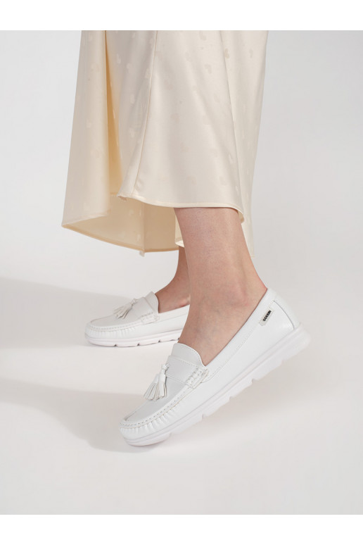 baltas krāsas mokasīni  baltas krāsas mokasīni