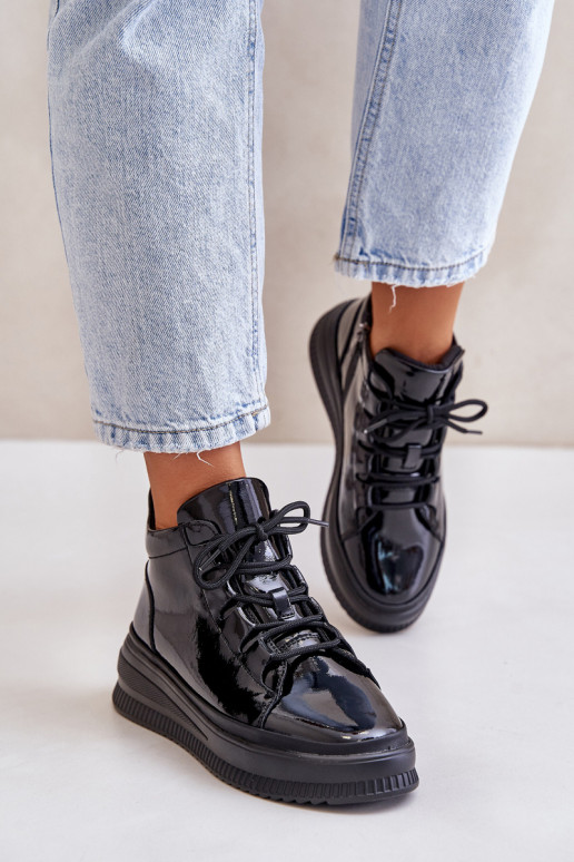 Artiker MELNI AR LAKA EFEKTU