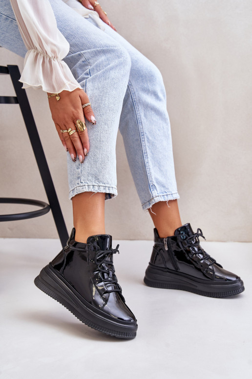 Artiker MELNI AR LAKA EFEKTU