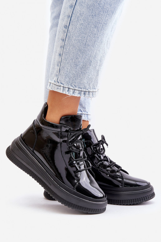 Artiker MELNI AR LAKA EFEKTU