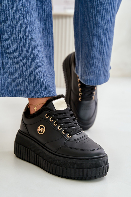 Sporta apavi ar siltinājumu un...