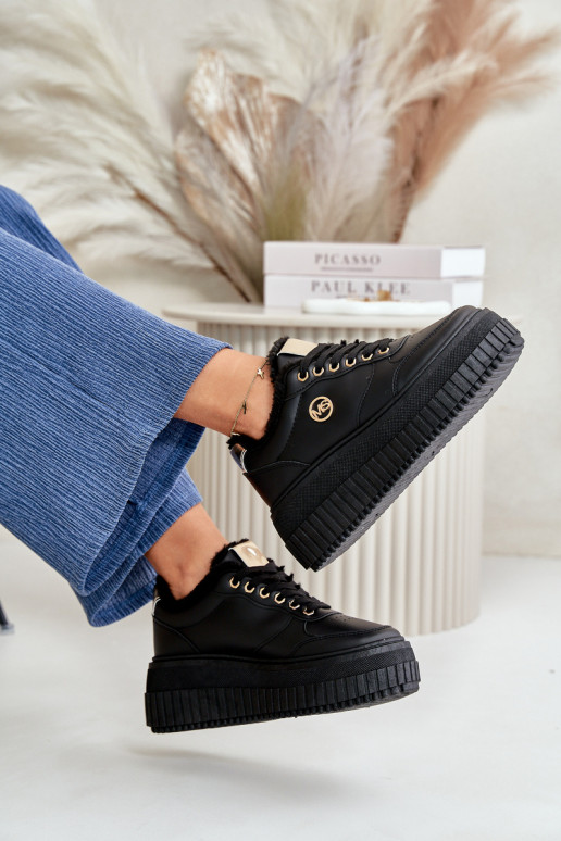 Sporta apavi ar siltinājumu un...