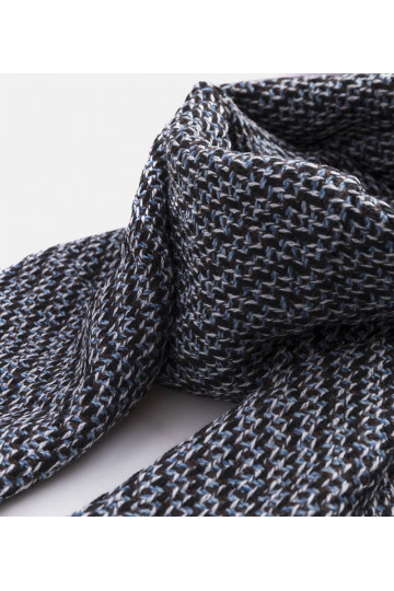 Melnzila Aria šalle 2