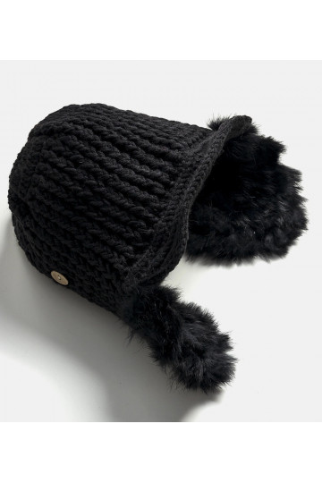 Melna Zora cepure ar austiņām