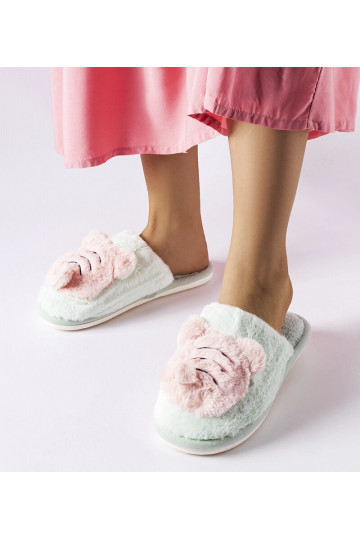 Bišu zaļas un rozā mīkstās...