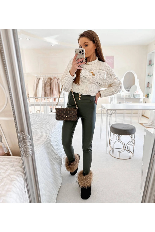 Zaļi legingi, kas dekorēti ar Baile...