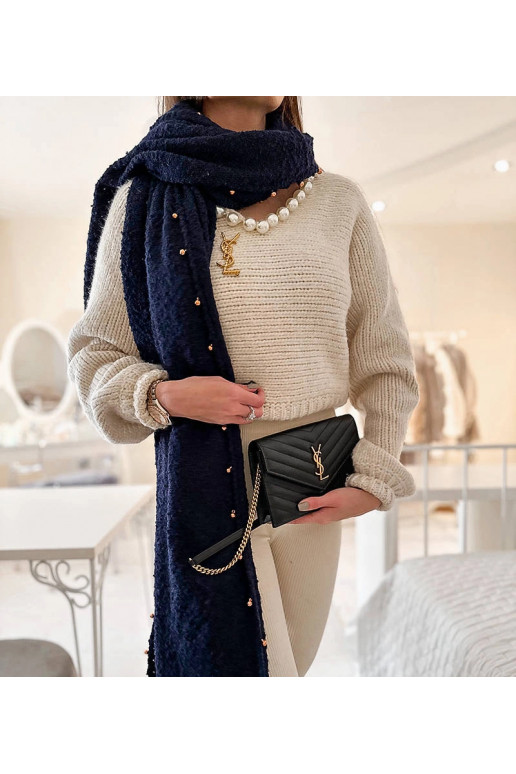 Tumši zila šalle ar zelta pērlītēm... Tumši zila šalle ar zelta pērlītēm...