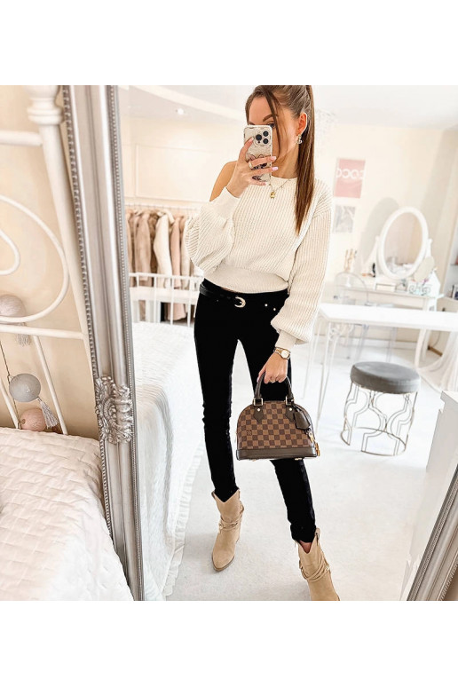 Melnas auduma bikses ar Sylvain jostu Melnas auduma bikses ar Sylvain jostu