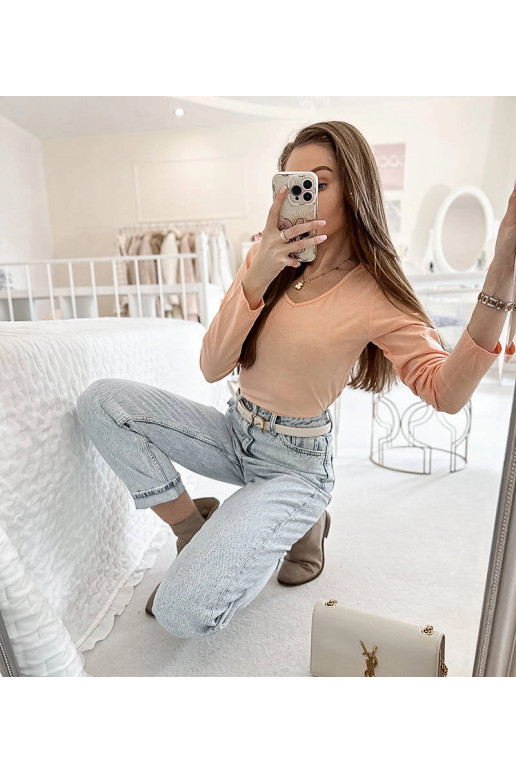 Rozā Langlais blūze ar V veida kakla... Rozā Langlais blūze ar V veida kakla...