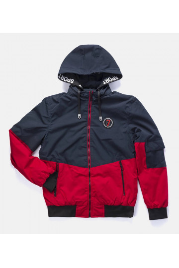 Tumši zila vīriešu pārejas...