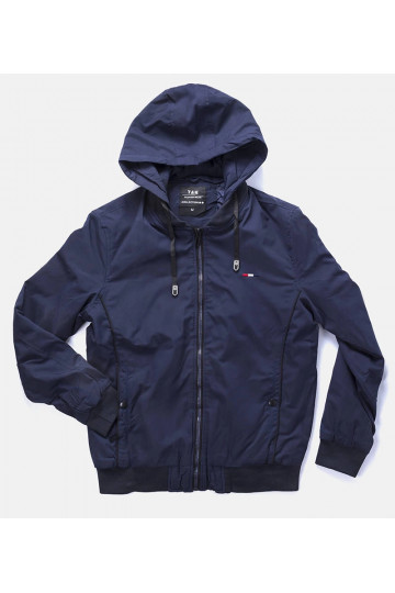 Tumši zila vīriešu vējjaka...