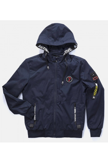 Tumši zila vīriešu pārejas...