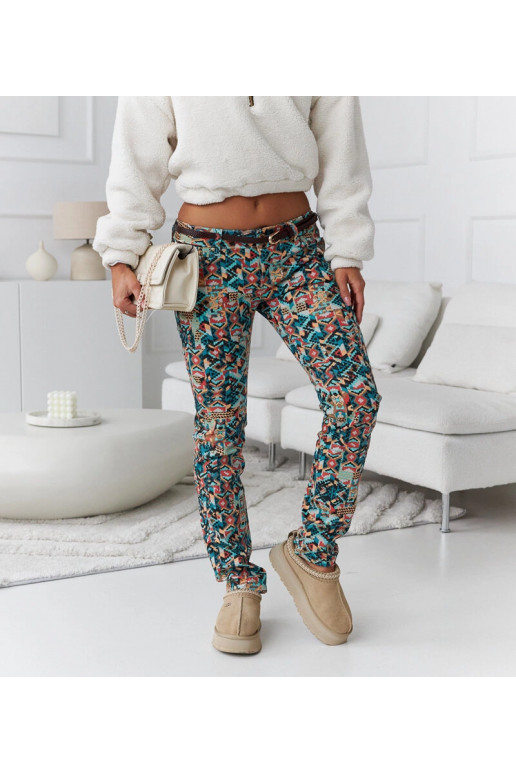 Cassi daudzkrāsainas rakstainas...