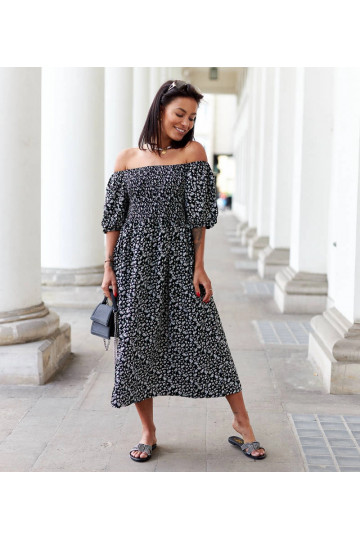 Castiglione melna puķaina...