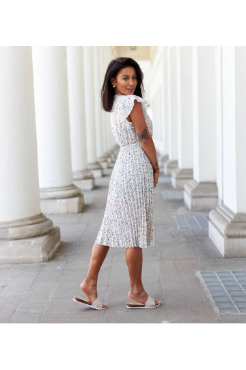 Viminale rozā ziedu kroku...