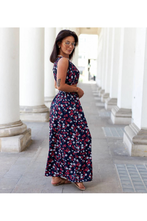 Navy ziedu tops un svārku komplekts... Navy ziedu tops un svārku komplekts...