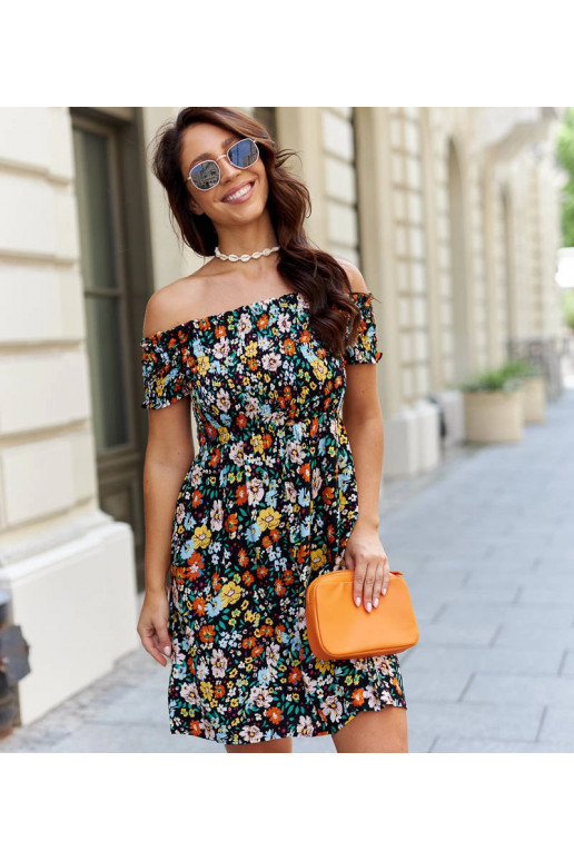 Melna kleita ar krāsainiem ziediem Roxia