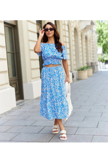 Zils Elora tops un midi...