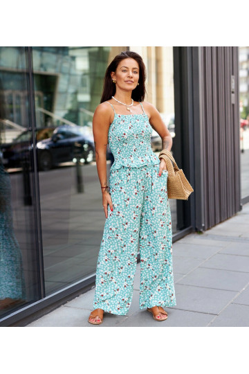 Zaļš komplekts ar topu un...