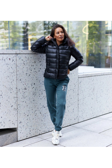 Melna spīdīga Bertas jaka