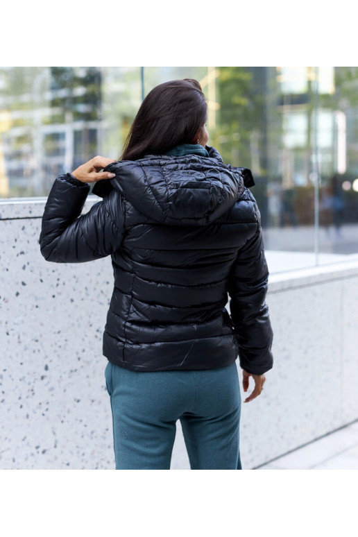 Melna spīdīga Bertas jaka Melna spīdīga Bertas jaka