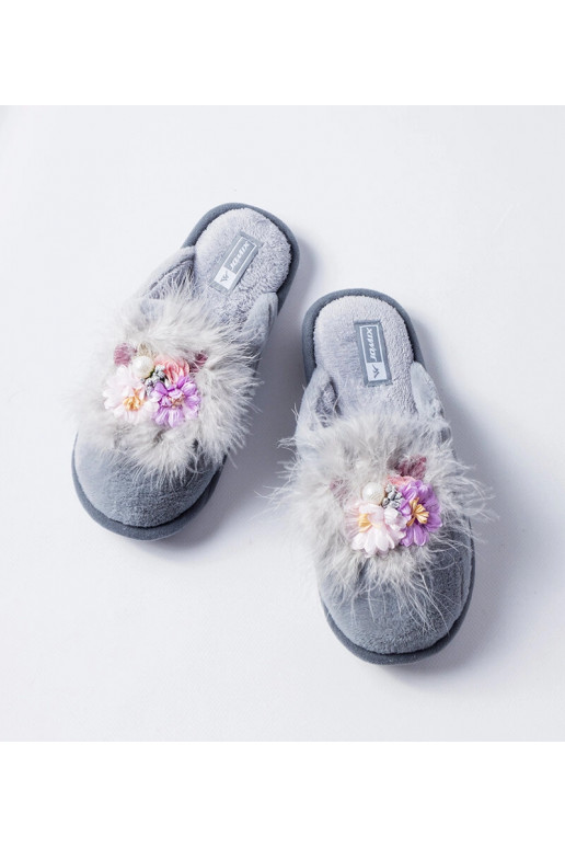 Pelēkas siltas čības ar ziediem Moly