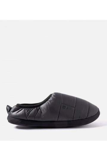 Melnas izolētas vīriešu...