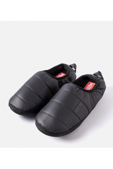 Melnas izolētas vīriešu... 2