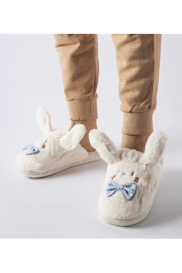 Baltas čības ar ausīm un...