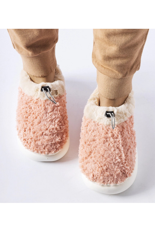 Rozā siltas čības ar slēgtu papēdi... Rozā siltas čības ar slēgtu papēdi...