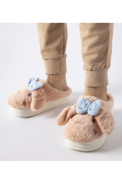 Rozā siltas čības ar ausīm un banti... Rozā siltas čības ar ausīm un banti...