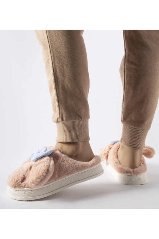 Rozā siltas čības ar ausīm un banti... Rozā siltas čības ar ausīm un banti...