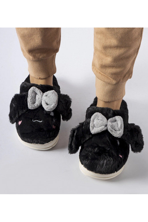 Melnas siltas čības ar ausīm un banti... Melnas siltas čības ar ausīm un banti...