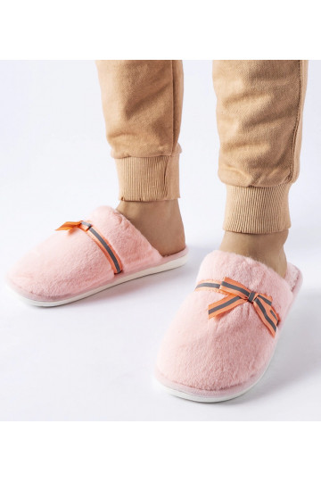 Rozā siltas čības ar banti...