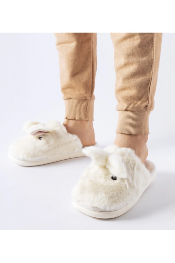 Baltas siltas čības ar...