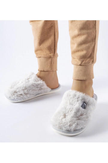 Pelēkas siltas čības ar...