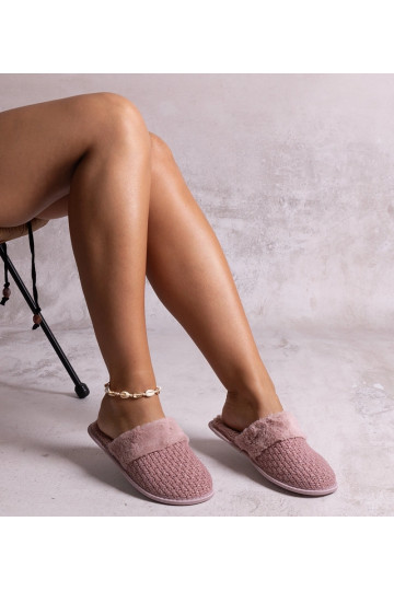 Rozā čības, kas dekorētas... 2