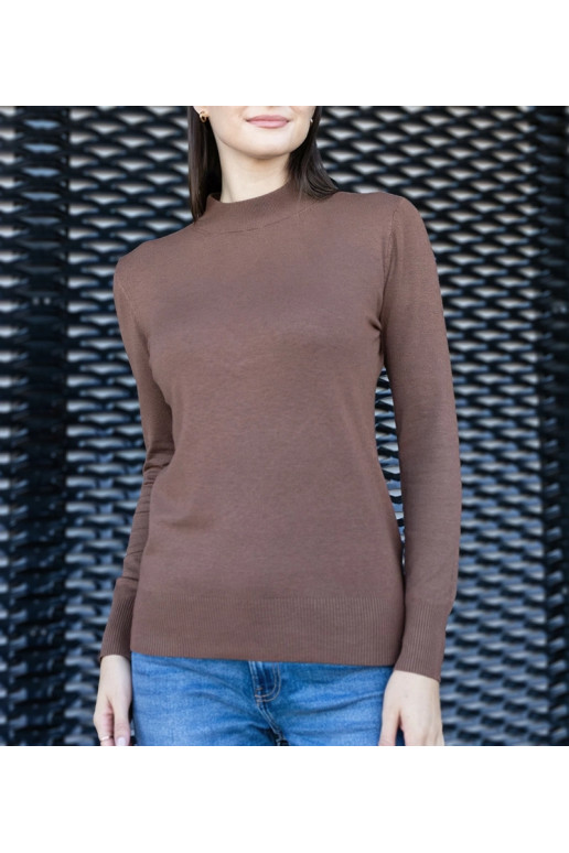 Brūns klasisks brīvs džemperis no Essana Brūns klasisks brīvs džemperis no Essana