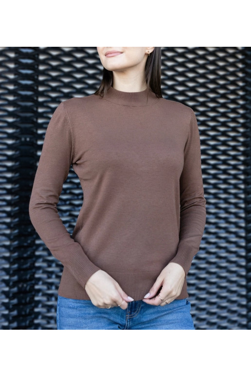 Brūns klasisks brīvs džemperis no Essana Brūns klasisks brīvs džemperis no Essana