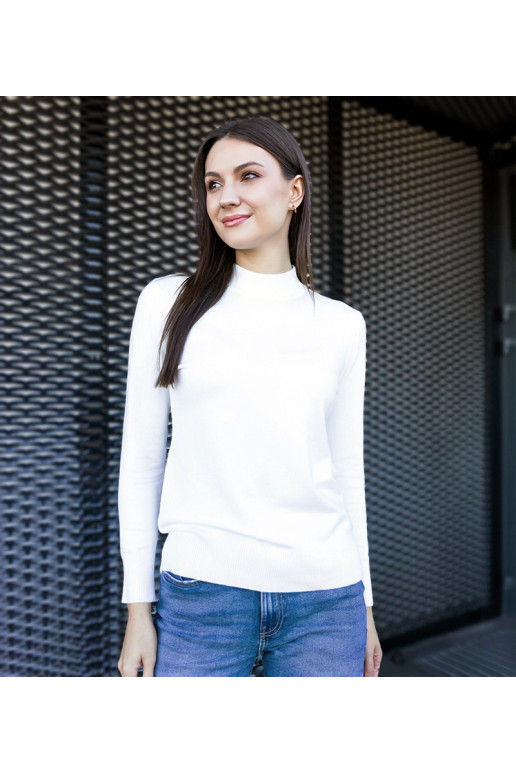 Balts klasisks brīvs džemperis no Essana Balts klasisks brīvs džemperis no Essana