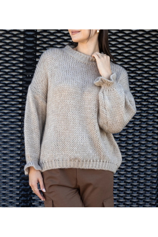 Gaiši bēšs asimetrisks liela izmēra... Gaiši bēšs asimetrisks liela izmēra...