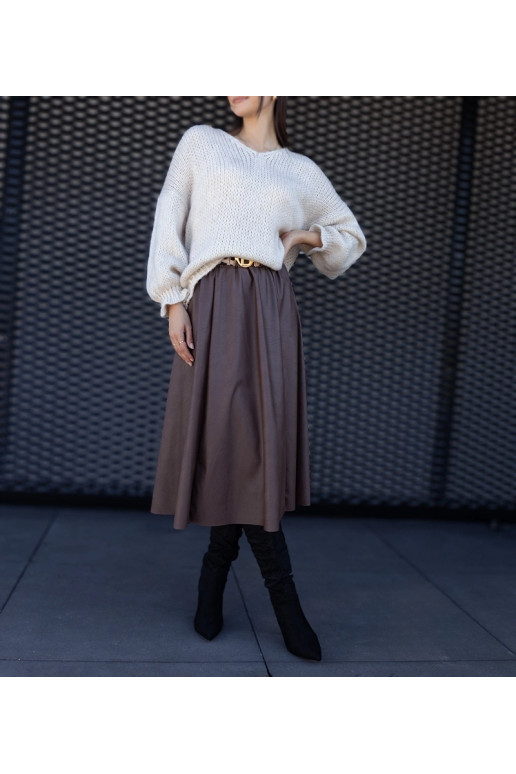 Brūni garie svārki rotāti ar...