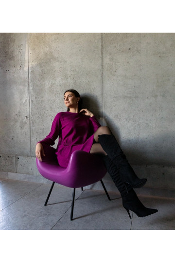 Kadyra tumši rozā mirdzoša...