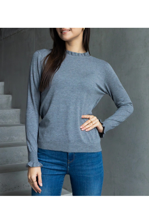 Pelēks mīksts džemperis, dekorēts ar... Pelēks mīksts džemperis, dekorēts ar...