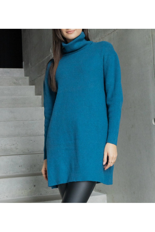 Garš tumši zils mīksts džemperis ar... Garš tumši zils mīksts džemperis ar...