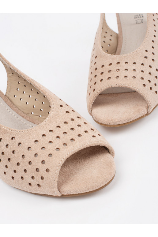 Ziloņkaula krāsas kurpes 