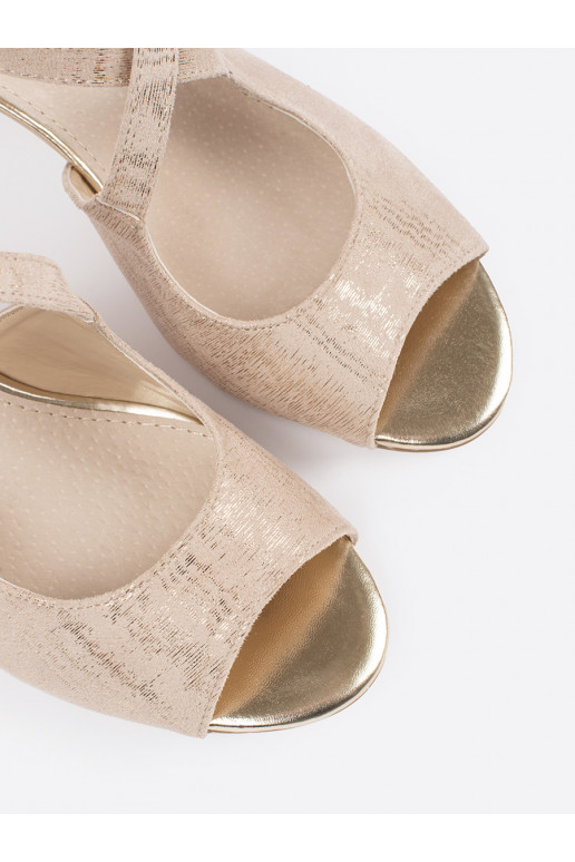 smilšu krāsas kurpes   smilšu krāsas kurpes