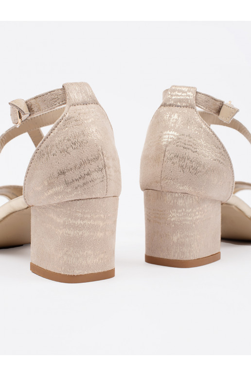 smilšu krāsas kurpes   smilšu krāsas kurpes