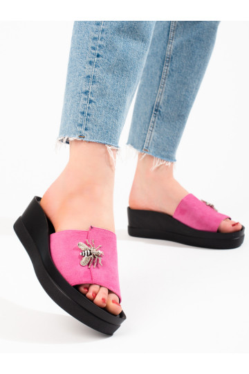 Rozā krāsas čības